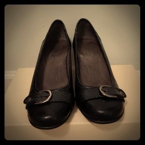 Aerosoles black "Mariner" low heels with buckle